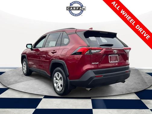 2020 Toyota RAV4 LE