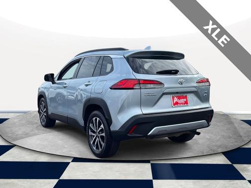 2024 Toyota Corolla Cross XLE