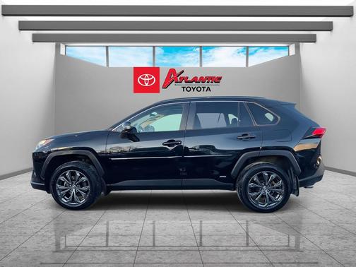 2023 Toyota RAV4 Hybrid XLE Premium