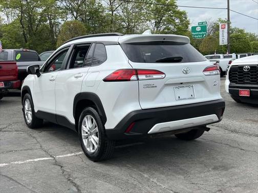2022 Toyota Corolla Cross LE