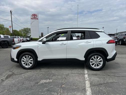 2022 Toyota Corolla Cross LE