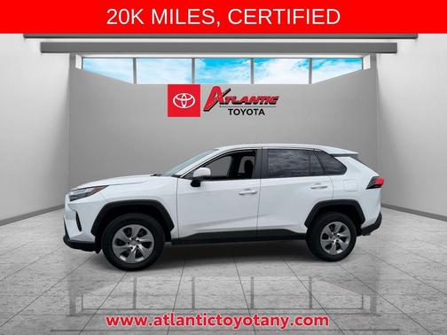 Ice Cap 2023 Toyota RAV4 LE