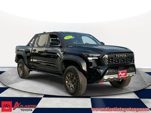 2025 Toyota Tacoma Hybrid Trailhunter