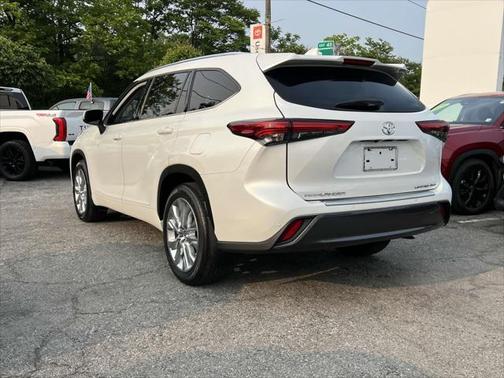 2022 Toyota Highlander Limited