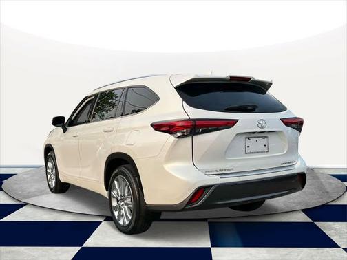 2022 Toyota Highlander Limited