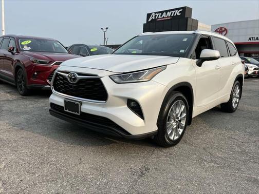 2022 Toyota Highlander Limited