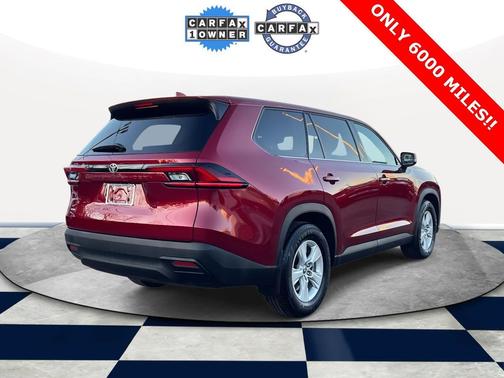 2025 Toyota Highlander LE