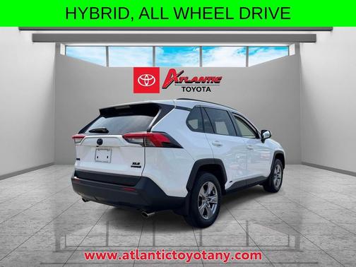 Ice 2023 Toyota RAV4 Hybrid XLE