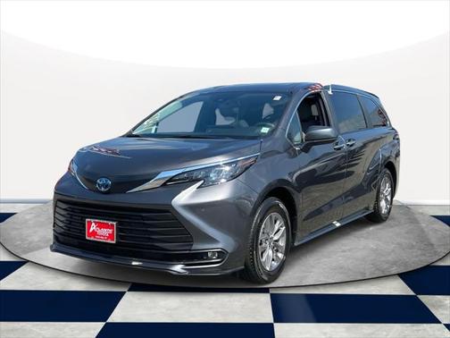 2025 Toyota Sienna XLE 7 Passenger