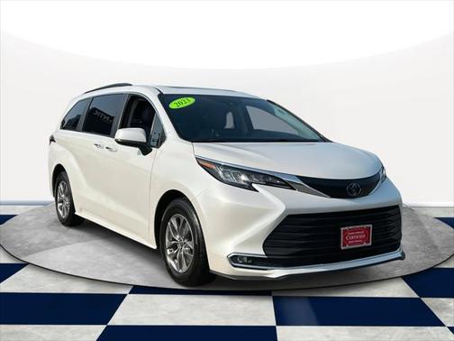 2023 Toyota Sienna XLE 7 Passenger