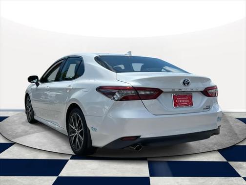 2021 Toyota Camry Hybrid XLE