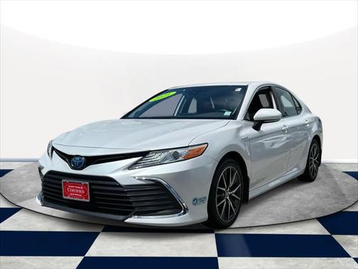 2021 Toyota Camry Hybrid XLE