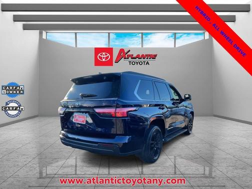 2024 Toyota Sequoia SR5