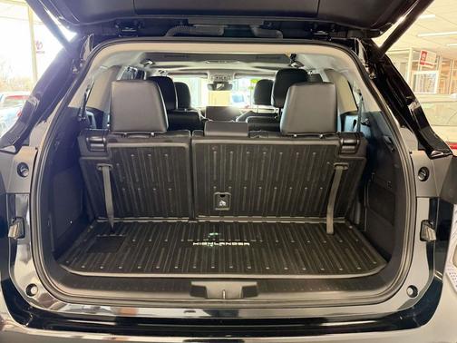 2024 Toyota Highlander Hybrid Limited