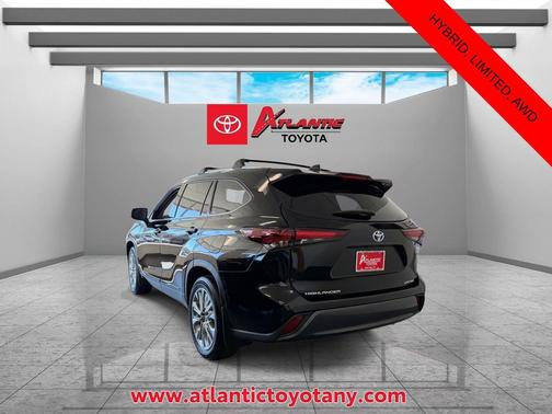 2024 Toyota Highlander Hybrid Limited
