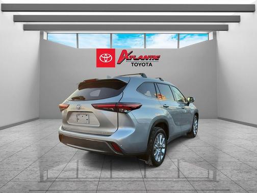2024 Toyota Highlander Limited