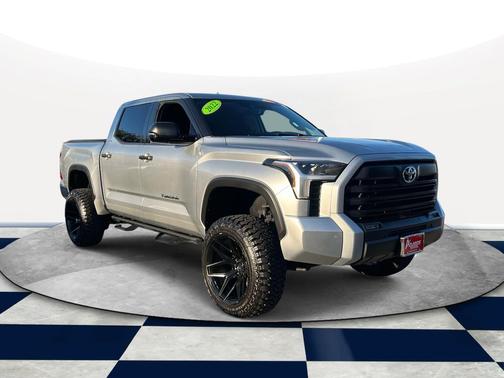 2022 Toyota Tundra SR5