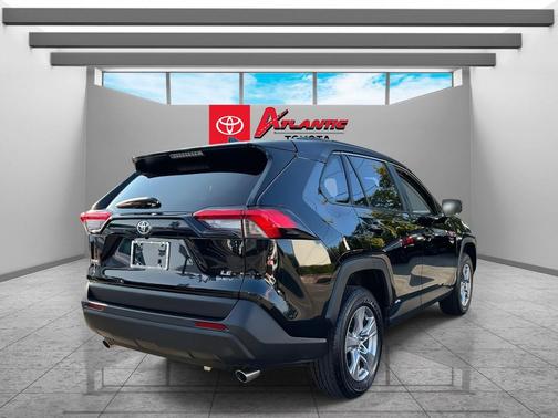 2025 Toyota RAV4 Hybrid SE