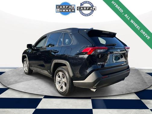 2025 Toyota RAV4 Hybrid SE