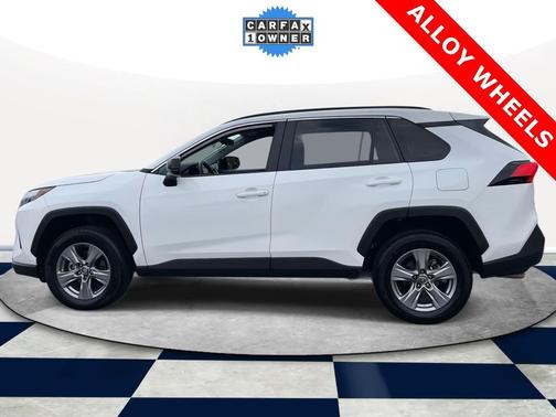 2025 Toyota RAV4 Hybrid SE