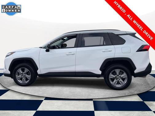 2025 Toyota RAV4 Hybrid LE