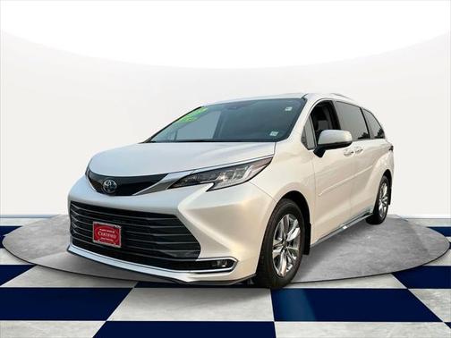 2023 Toyota Sienna Limited 7-Passenger