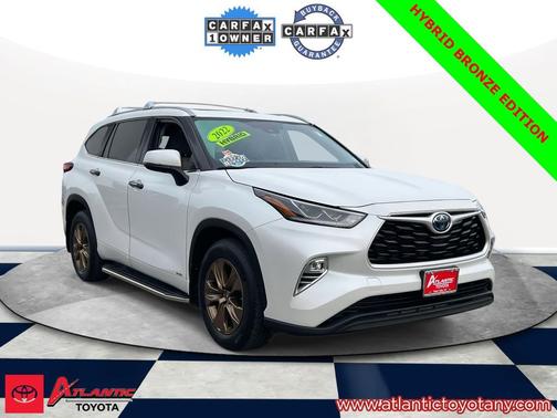 2022 Toyota Highlander Hybrid XLE