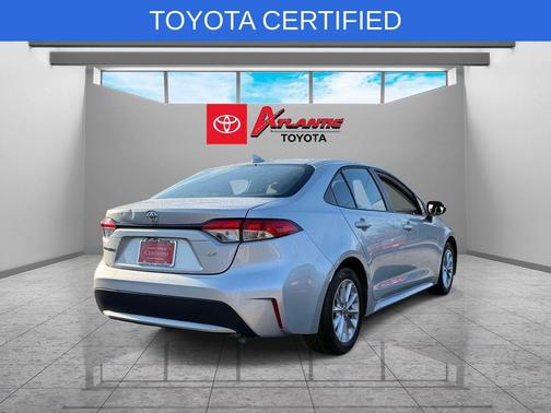 Classic Silver Metallic 2022 Toyota Corolla LE