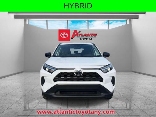 Ice 2025 Toyota RAV4 Hybrid LE