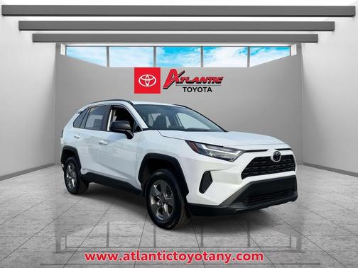 Ice 2025 Toyota RAV4 Hybrid LE