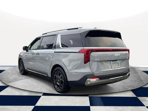 2025 Kia Carnival SX