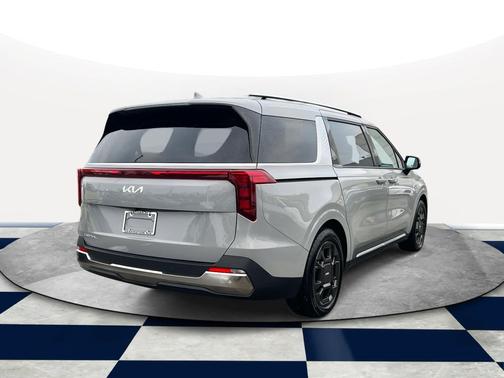 2025 Kia Carnival SX