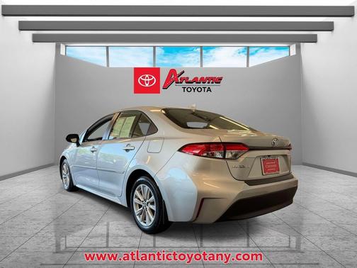 Classic Silver Metallic 2024 Toyota Corolla LE