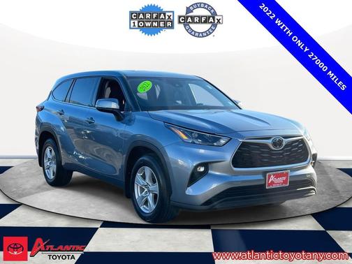 2022 Toyota Highlander LE