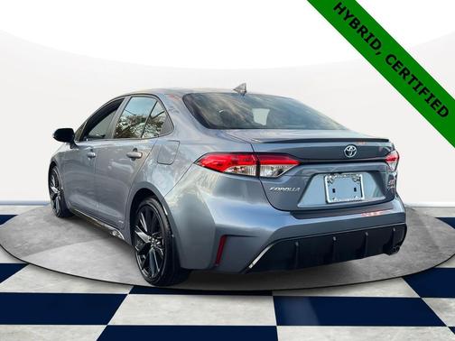 2025 Toyota Corolla Hybrid SE