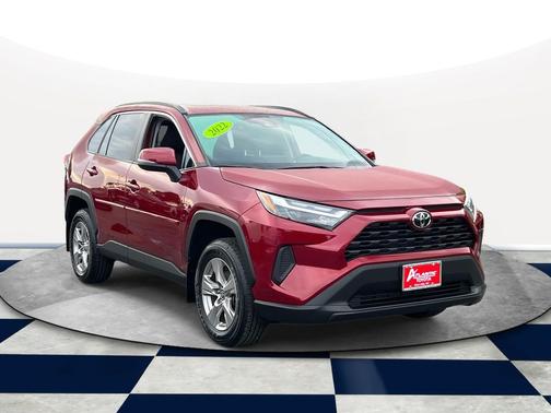 2022 Toyota RAV4 XLE