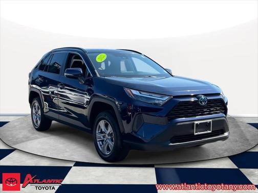 2022 Toyota RAV4 Hybrid XLE