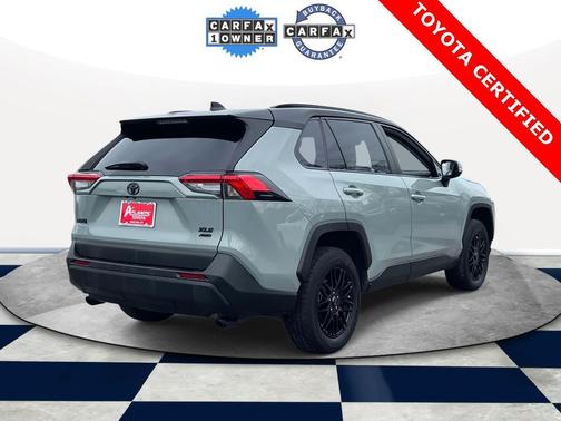 2023 Toyota RAV4 XLE