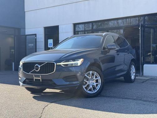 2018 Volvo XC60 T5 Momentum