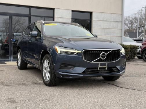 2018 Volvo XC60 T5 Momentum