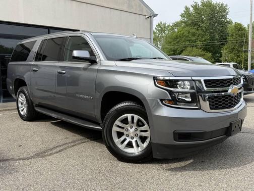 Gray 2018 Chevrolet Suburban LT