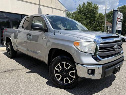 Silver Sky Metallic 2015 Toyota Tundra SR5