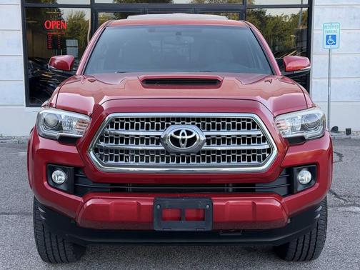 Barcelona Red Metallic 2017 Toyota Tacoma TRD Sport