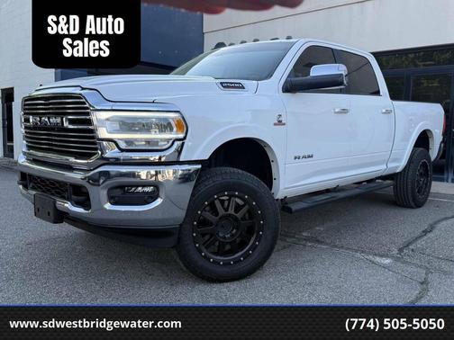 Bright White Clearcoat 2021 RAM 2500 Laramie Crew Cab 4x4 6'4' Box