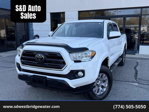 Super White 2019 Toyota Tacoma SR5