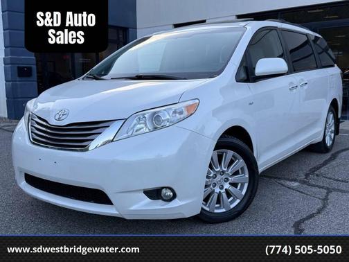 Blizzard Pearl 2017 Toyota Sienna XLE
