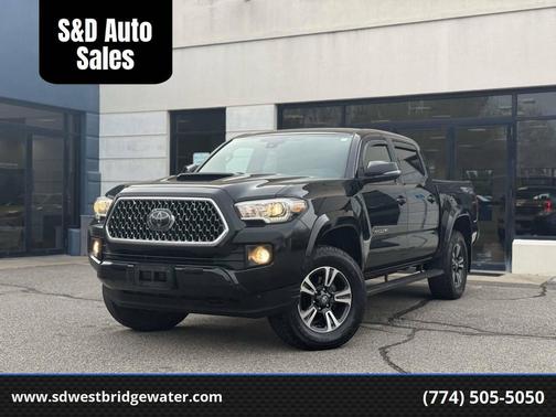 Midnight Black Metallic 2018 Toyota Tacoma TRD Sport