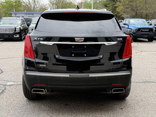 Blue 2018 Cadillac XT5 Luxury