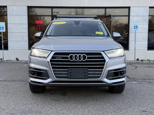 Florett Silver Metallic 2017 Audi Q7 3.0T Premium