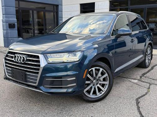 Blue 2018 Audi Q7 2.0T Premium Plus